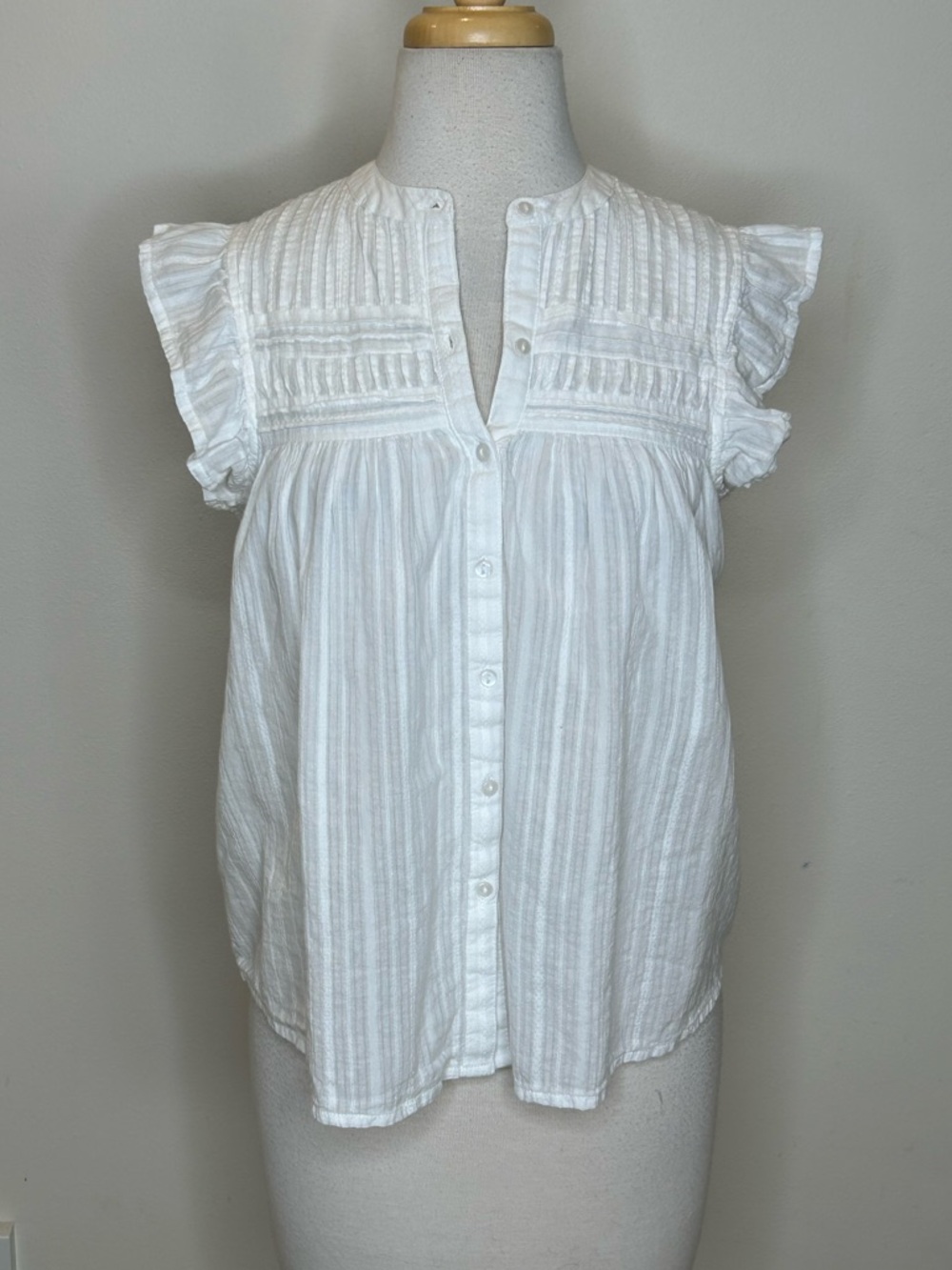 Jennifer & Grace White Flutter Sleeve Button-Down Top Size S